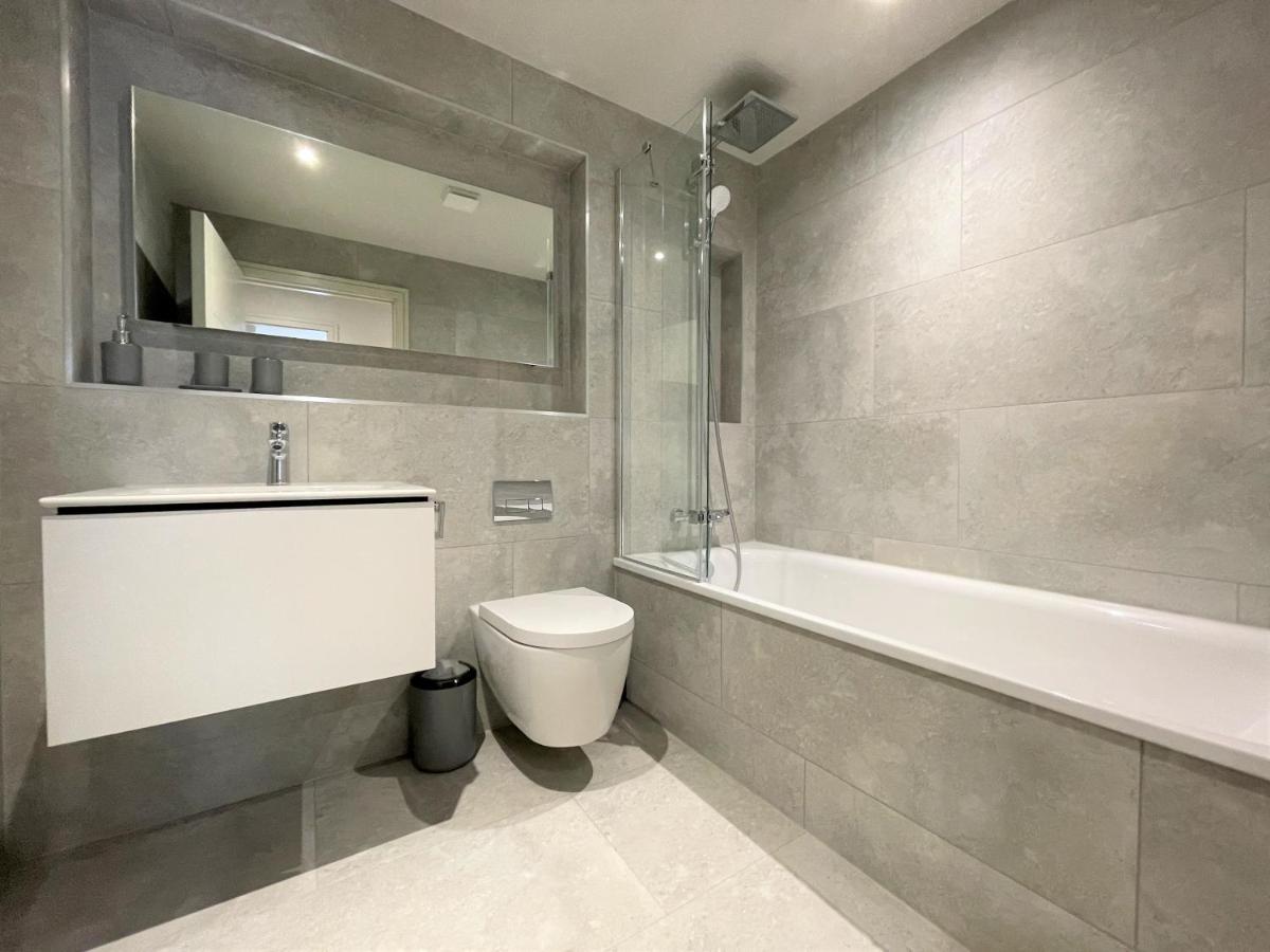 Spectacular 2 Bedroom Apartment In Great Location Sheffield Bagian luar foto