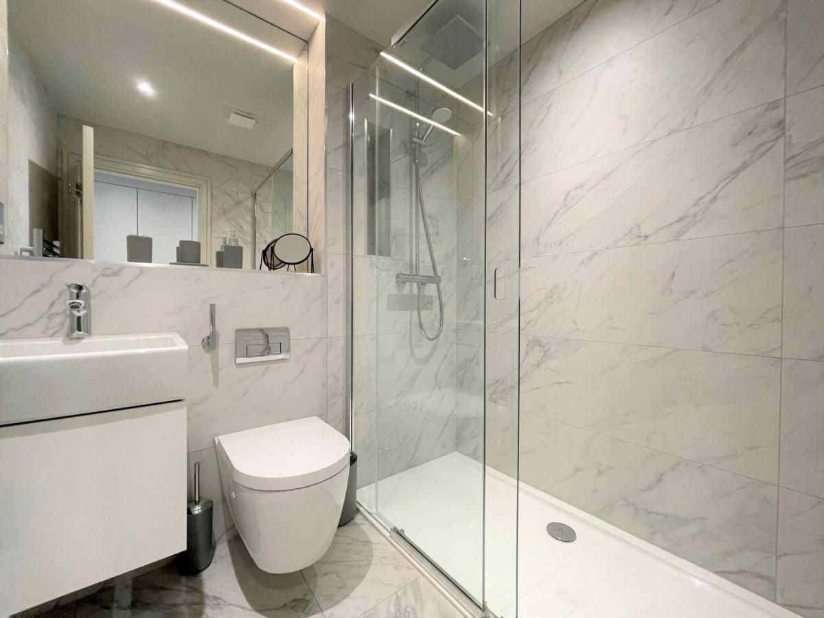 Spectacular 2 Bedroom Apartment In Great Location Sheffield Bagian luar foto