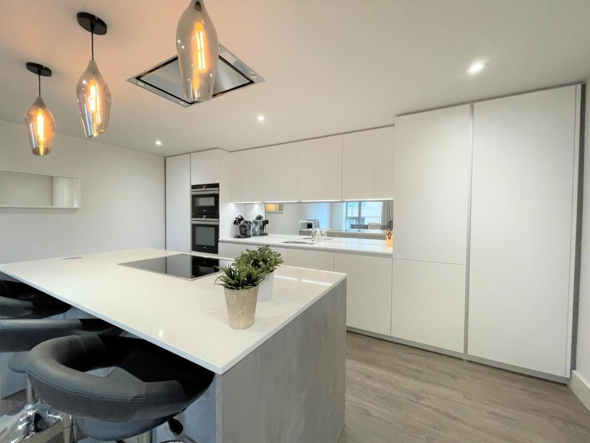 Spectacular 2 Bedroom Apartment In Great Location Sheffield Bagian luar foto